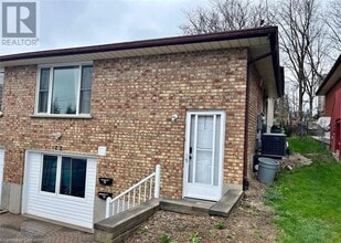 Building Photo - 22 Hebel Pl