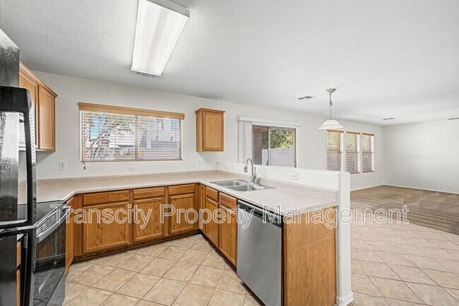 Building Photo - 2755 S Southwind Dr