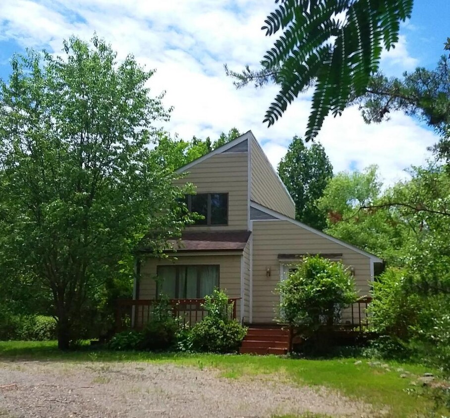 Primary Photo - 598 Touchstone Lane