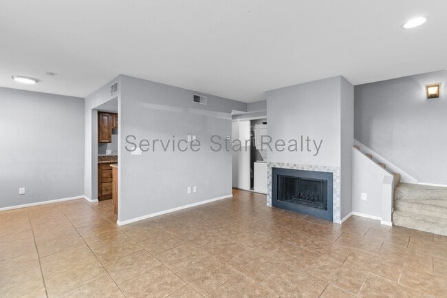 Building Photo - 2938 N 61st Pl