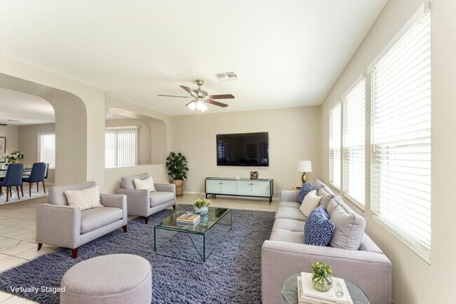 Foto del edificio - 10509 W Angels Ln