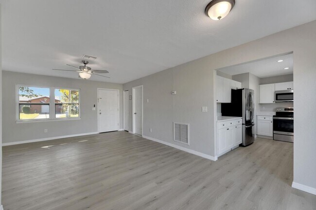 Foto del edificio - 527 Fox Run Trail
