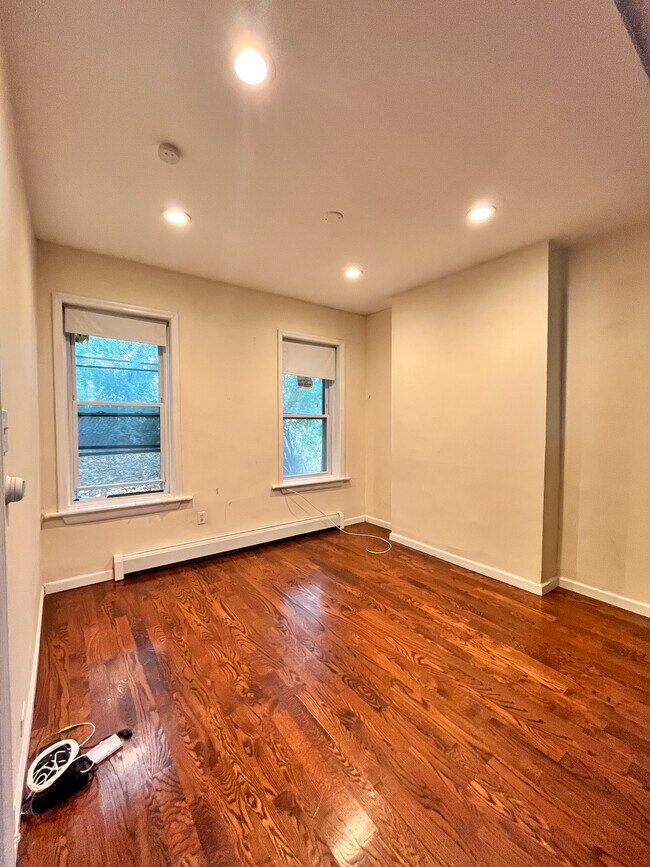 221 Pacific Ave 2 - 213 Pacific Ave