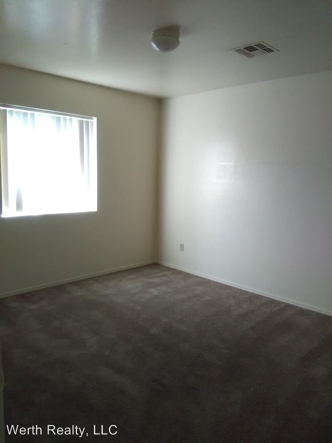 Building Photo - 7979 E Escalante Rd