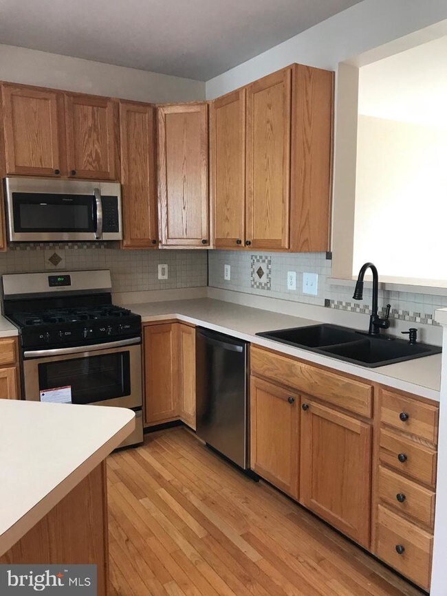 Foto del edificio - 1734 Emory St