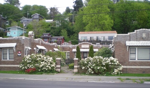 Foto principal - 2246 Alki Ave SW
