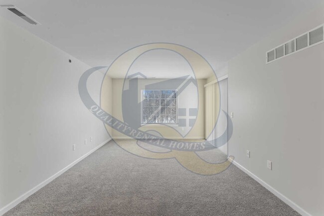 Building Photo - Available Now! Grand Blanc Schools! Condo/...