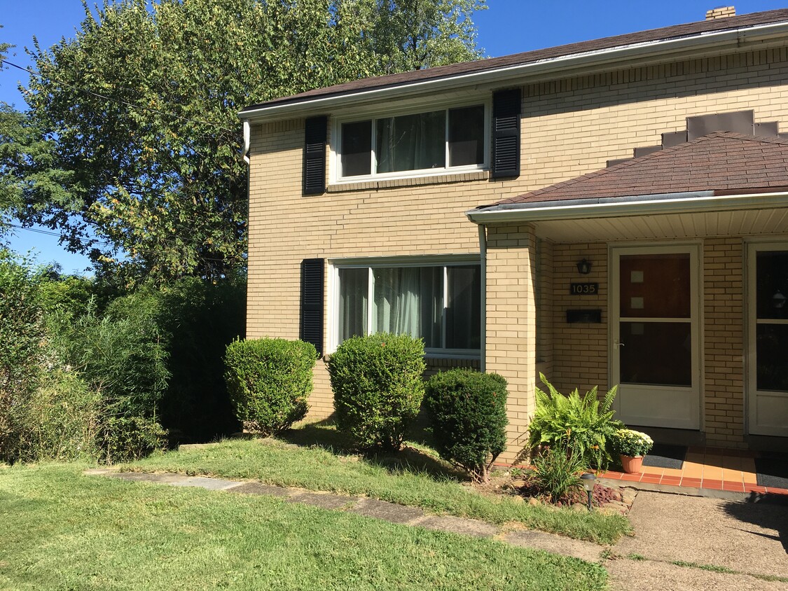 Primary Photo - 1035 Amherst St