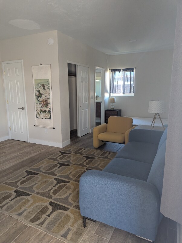 Foto del edificio - 1925 N Mountain Ave