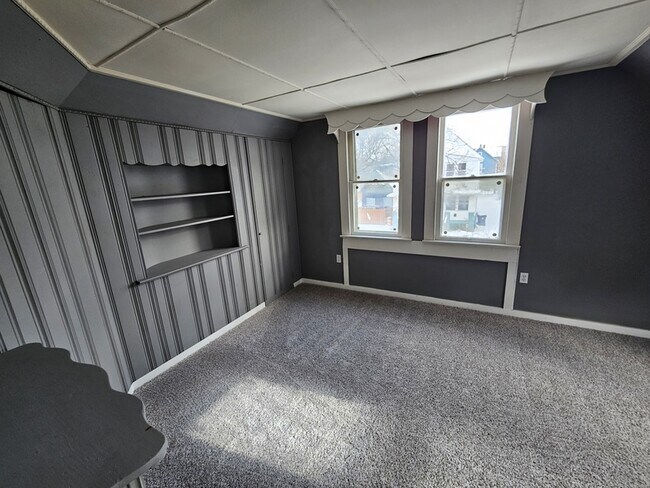 Foto del edificio - 2818 E 127th St