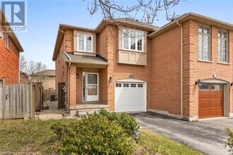 Building Photo - 2149 Shorncliffe Blvd