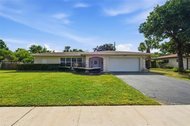 Foto del edificio - 7240 NW 7th St