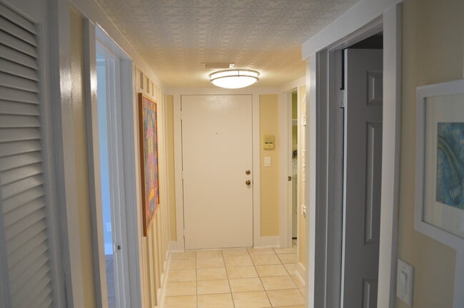 Building Photo - 115 Indian River Dr