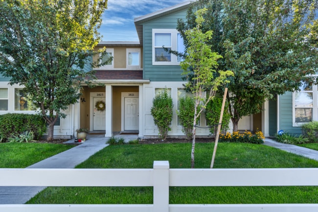 Building Photo - 2821 Fairgrove Ln