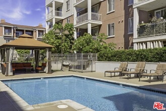 Building Photo - 3740 Santa Rosalia Dr