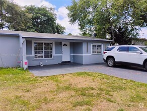 Building Photo - 252 S Biscayne River Dr