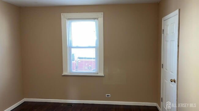 Photo - 60 Heald St Apartment