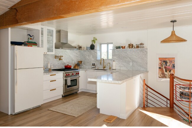 Foto del edificio - 16851 Hay Dr