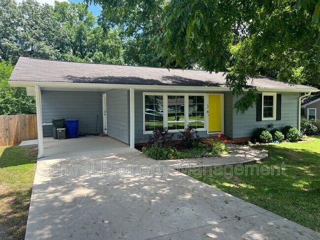 Photo - 32 N Garden Cir House