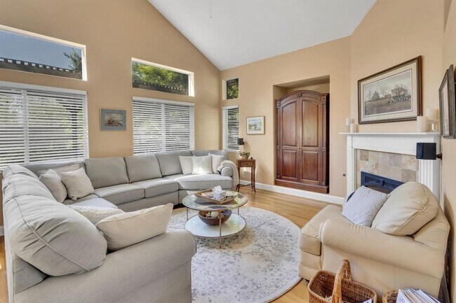 Building Photo - 4108 Arroyo Ave