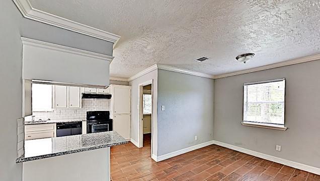 Foto del edificio - 10122 Woodhollow Dr