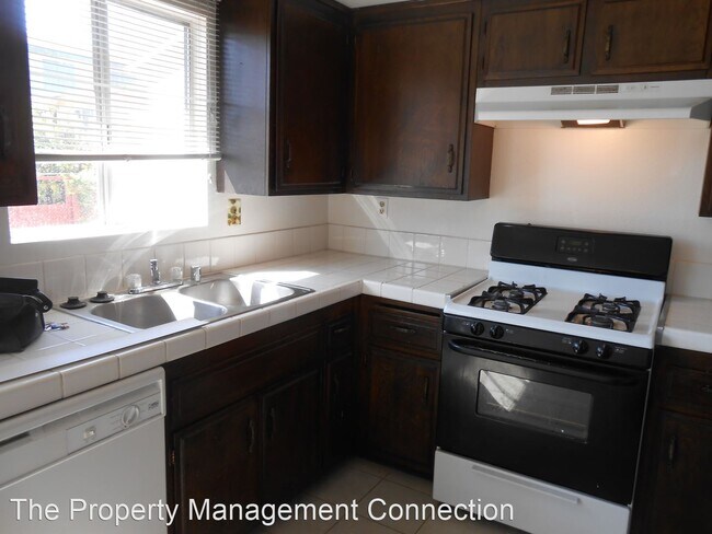 Foto del edificio - 1040 W 18th St