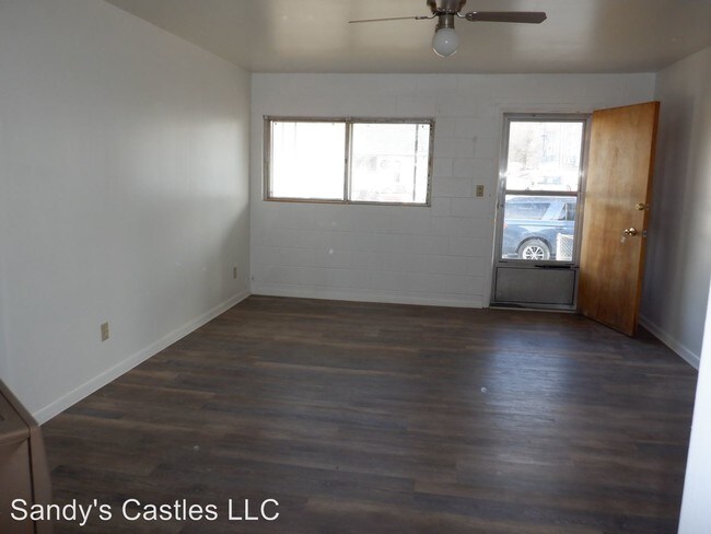 Building Photo - 545 Wilson Ave