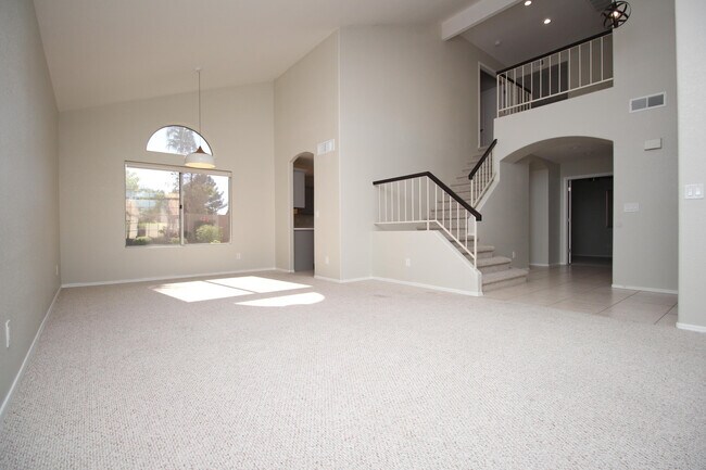 Foto del edificio - 3661 W Linda Ln