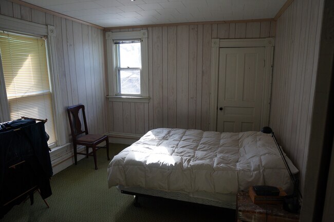 Bedroom - 313 Ronalds St