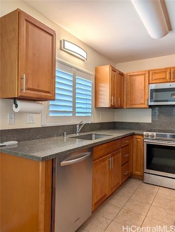 Foto del edificio - 1543 Pele St