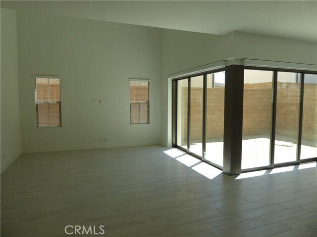 Building Photo - 118 Trumpet Flower