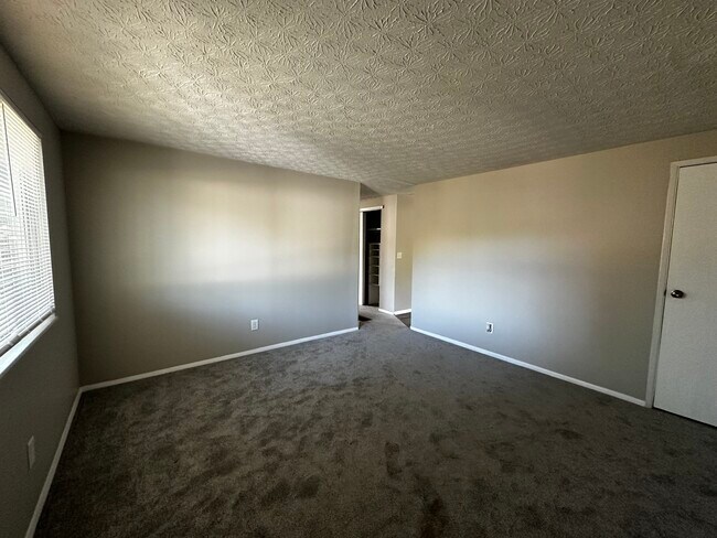 Foto del edificio - 3411 Clarkston Ave