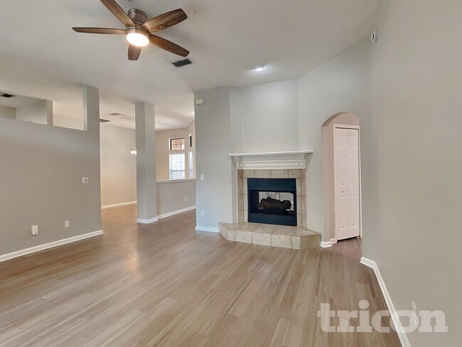 Foto del edificio - 5357 Whitecastle Ct