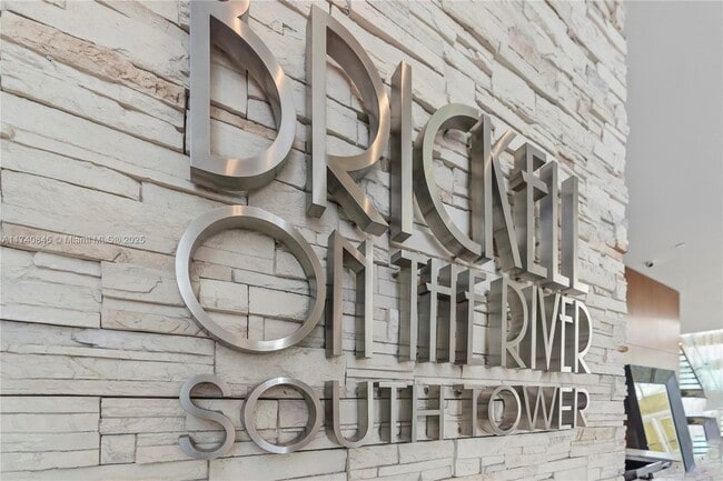 Building Photo - 41 SE 5th St