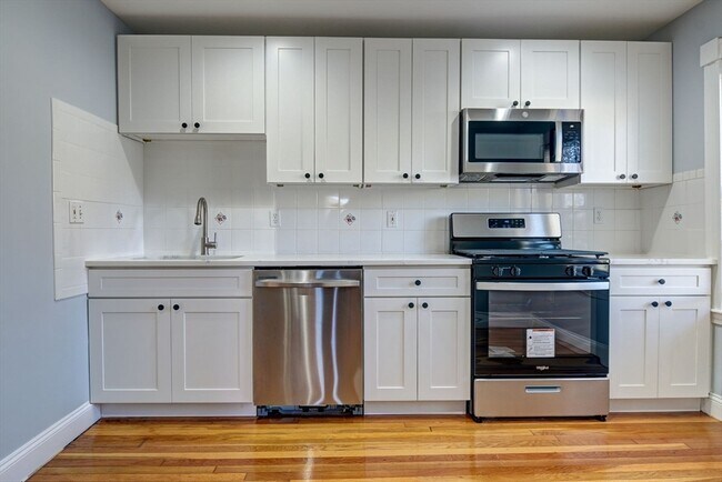 Building Photo - 88 Old Colony Ave