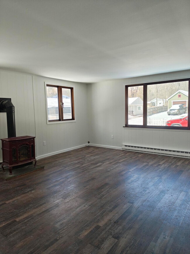 Building Photo - 18 Tremper Ave