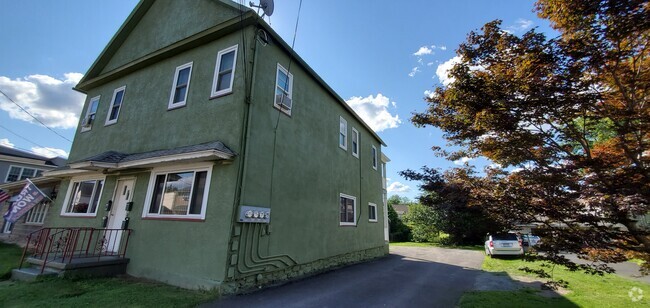 Building Photo - 529 S Main St