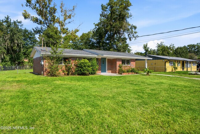 Building Photo - 7386 Dostie Dr E