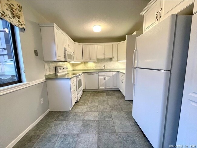 Building Photo - 20 Heritage Circle