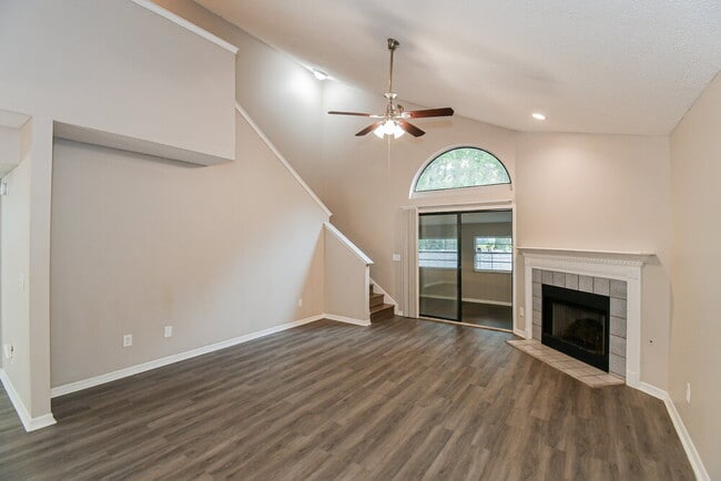 Building Photo - 2858 Lantana Lakes Dr W