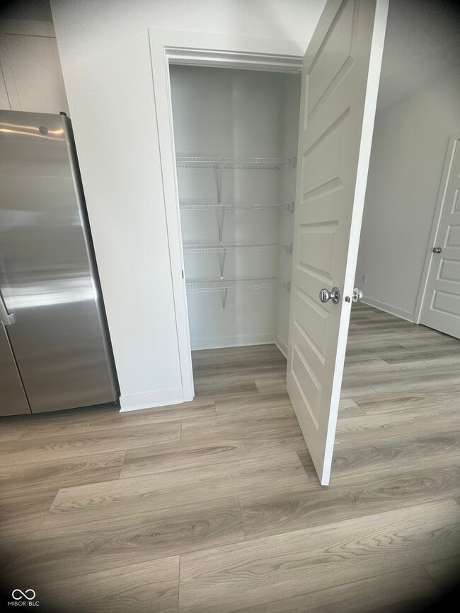 Foto del edificio - 9355 Kellner St