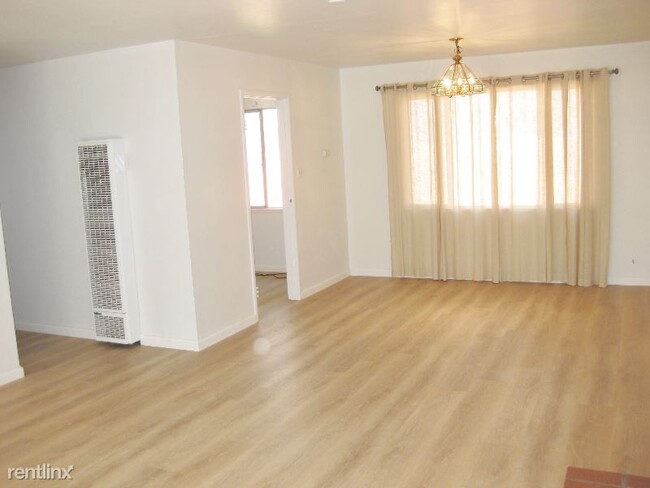 Building Photo - 3 br, 1 bath House - 1227 Linda Mar Blvd.