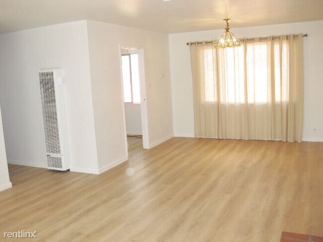 Foto del edificio - 3 br, 1 bath House - 1227 Linda Mar Blvd.
