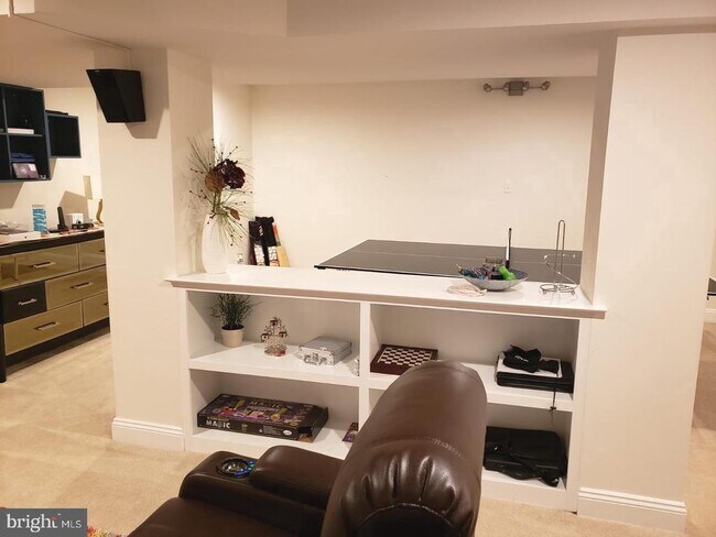 Foto del edificio - 323 W Boulder Dr