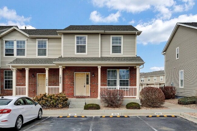 Spacious 3-Bed End-Unit Townhome with Moun... - Spacious 3-Bed End-Unit Townhome with Moun...