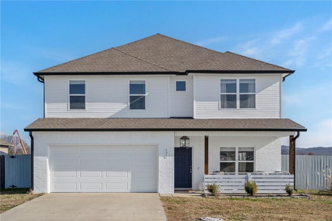 Building Photo - 990 Macy Ln