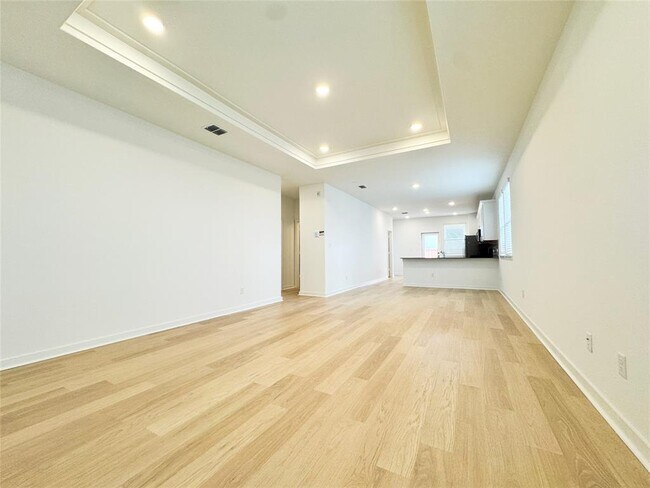 Building Photo - 368 Kapok St