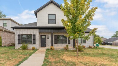 Building Photo - 334 W Kinniburgh Dr