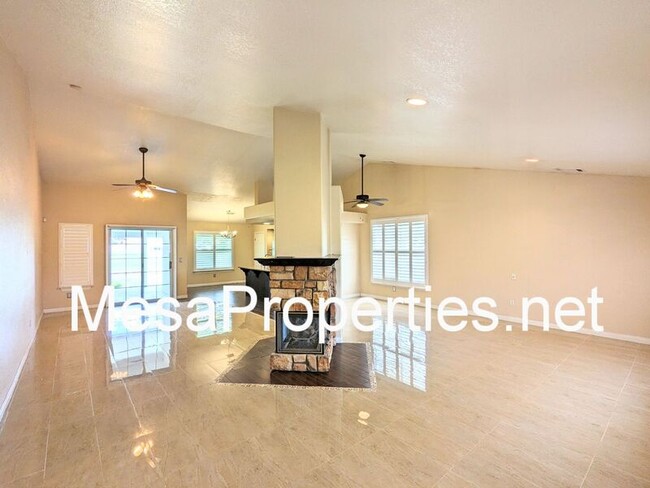 Foto del edificio - 13074 Greensboro Rd