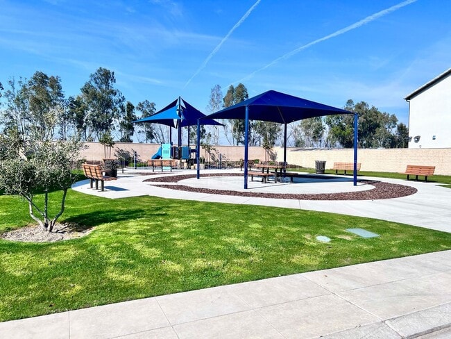 Foto del edificio - 1436 E Via Albero Dr